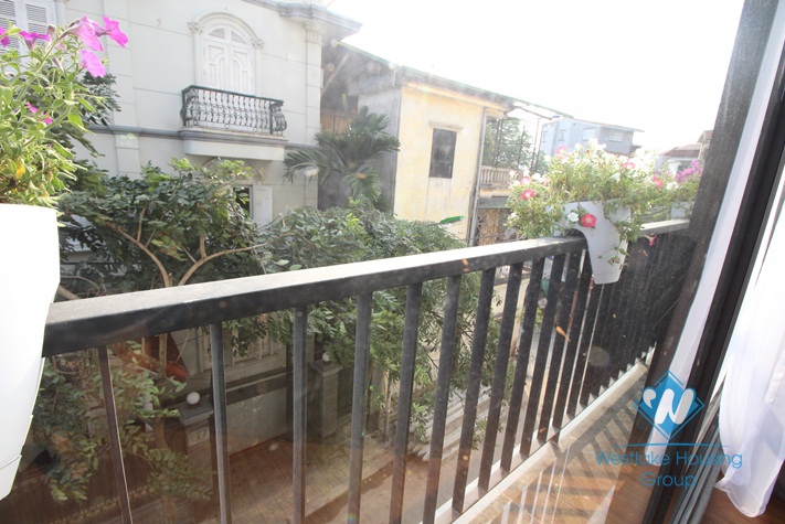 Lakeside apartment for rent in Tay Ho, Hanoi